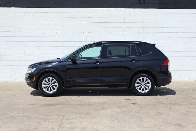 Volkswagen Tiguan Vehicle Full-screen Gallery Image 10