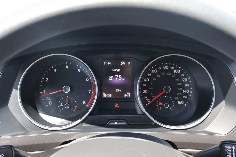 Volkswagen Tiguan Vehicle Full-screen Gallery Image 23
