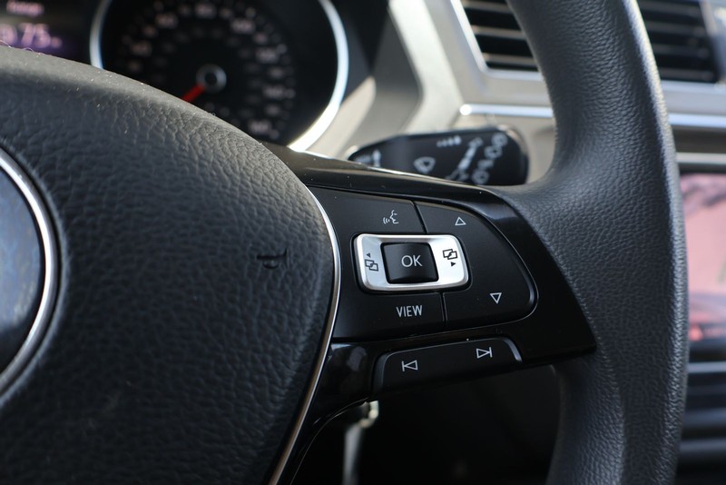 Volkswagen Tiguan Vehicle Full-screen Gallery Image 26