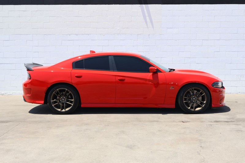 Dodge Charger Vehicle Full-screen Gallery Image 04