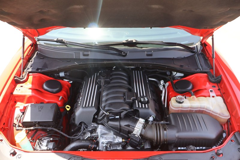 Dodge Charger Vehicle Full-screen Gallery Image 12
