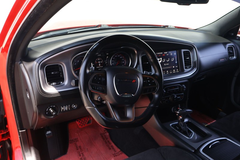Dodge Charger Vehicle Full-screen Gallery Image 16
