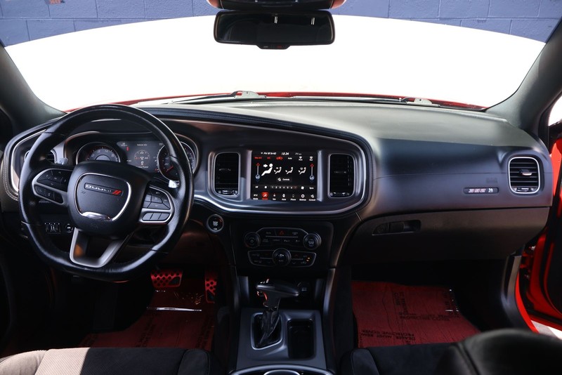Dodge Charger Vehicle Full-screen Gallery Image 22