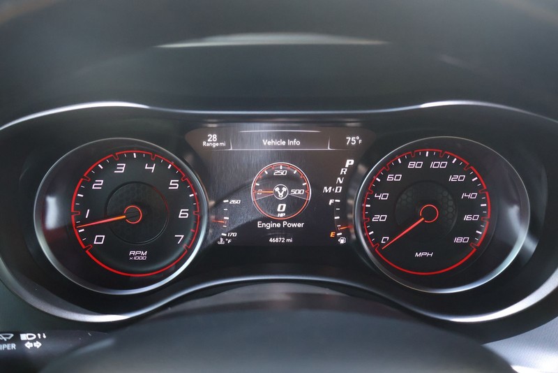 Dodge Charger Vehicle Full-screen Gallery Image 23