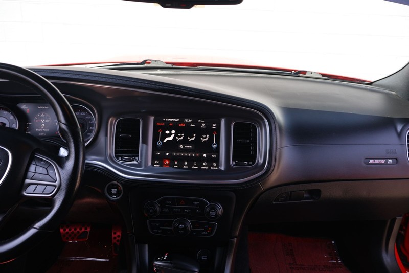 Dodge Charger Vehicle Full-screen Gallery Image 27
