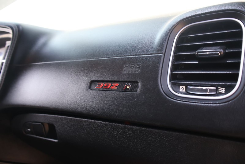 Dodge Charger Vehicle Full-screen Gallery Image 31