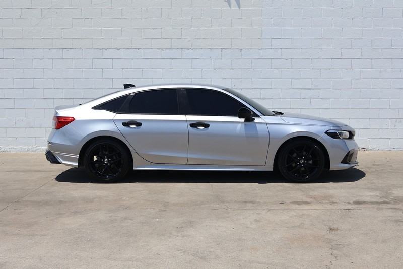 Honda Civic Sedan Vehicle Full-screen Gallery Image 04