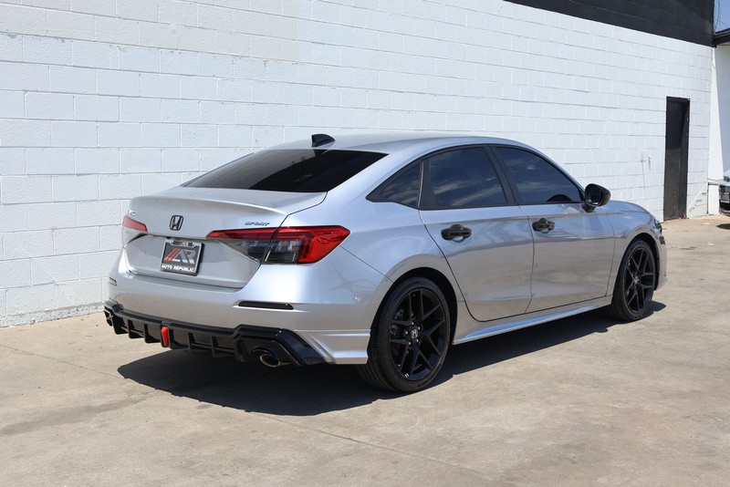 Honda Civic Sedan Vehicle Full-screen Gallery Image 05