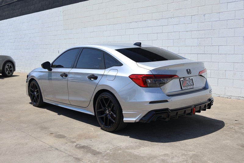 Honda Civic Sedan Vehicle Full-screen Gallery Image 09