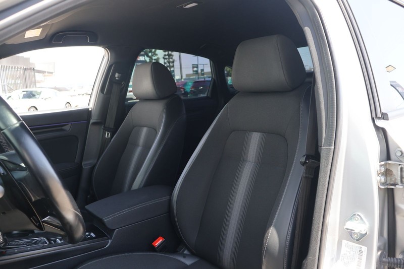 Honda Civic Sedan Vehicle Full-screen Gallery Image 16