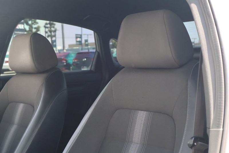 Honda Civic Sedan Vehicle Full-screen Gallery Image 17