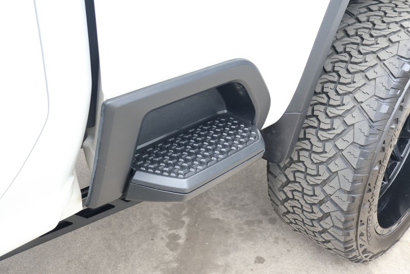 Chevrolet Silverado 2500HD Vehicle Full-screen Gallery Image 19