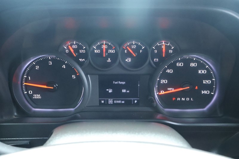 Chevrolet Silverado 2500HD Vehicle Full-screen Gallery Image 32