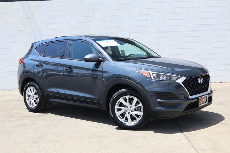 Hyundai Tucson Vehicle Full-screen Gallery Image 01