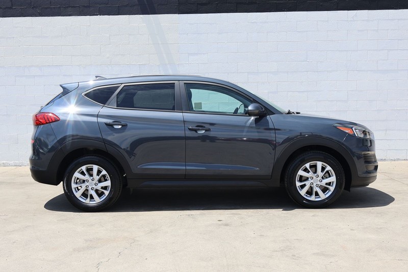 Hyundai Tucson Vehicle Full-screen Gallery Image 04