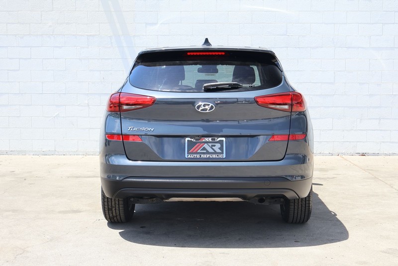 Hyundai Tucson Vehicle Full-screen Gallery Image 06