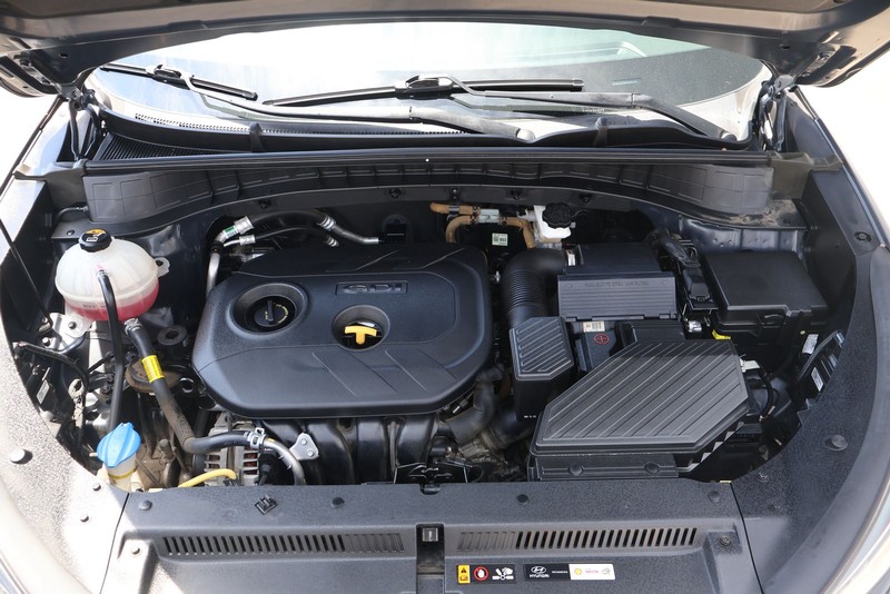 Hyundai Tucson Vehicle Full-screen Gallery Image 12