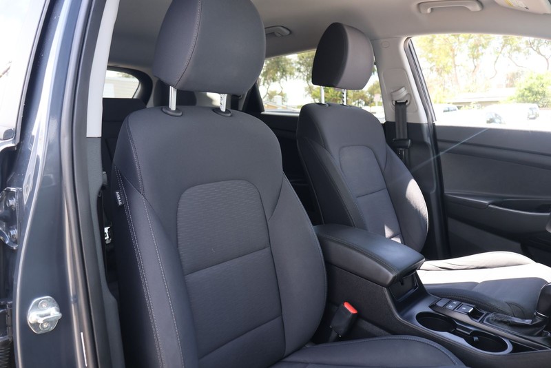 Hyundai Tucson Vehicle Full-screen Gallery Image 19