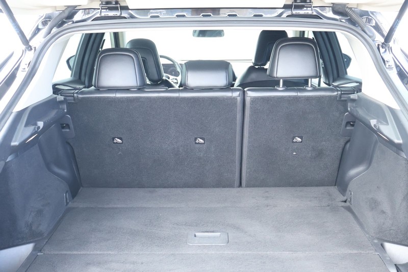 Nissan Ariya Vehicle Full-screen Gallery Image 09