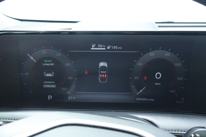 Nissan Ariya Vehicle Full-screen Gallery Image 25