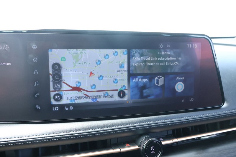 Nissan Ariya Vehicle Full-screen Gallery Image 27
