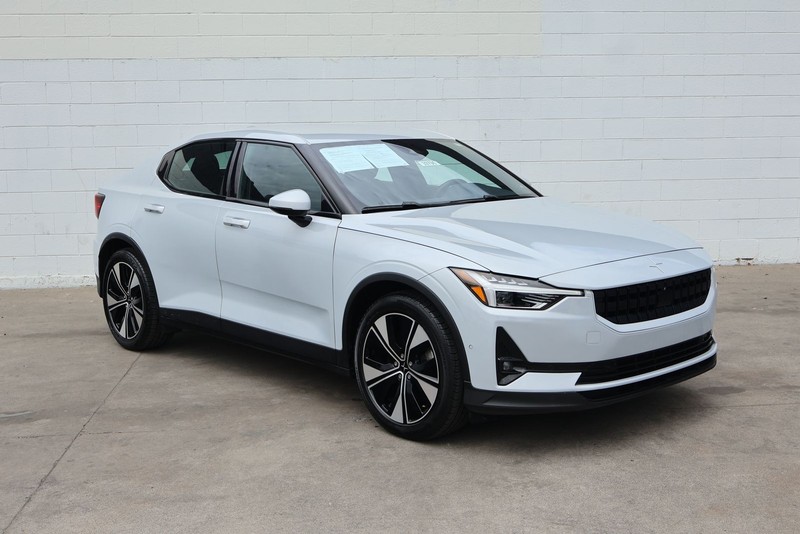 Polestar 2 Vehicle Full-screen Gallery Image 01