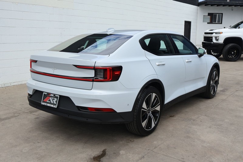 Polestar 2 Vehicle Full-screen Gallery Image 05