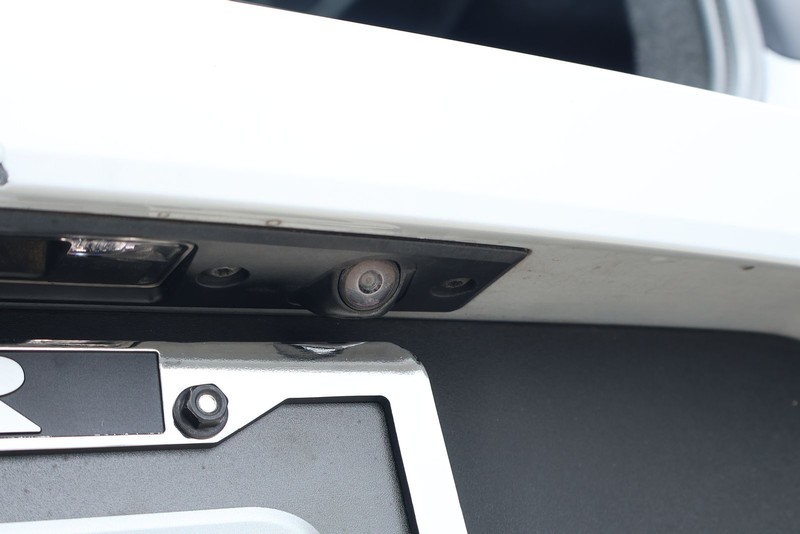 Polestar 2 Vehicle Full-screen Gallery Image 08
