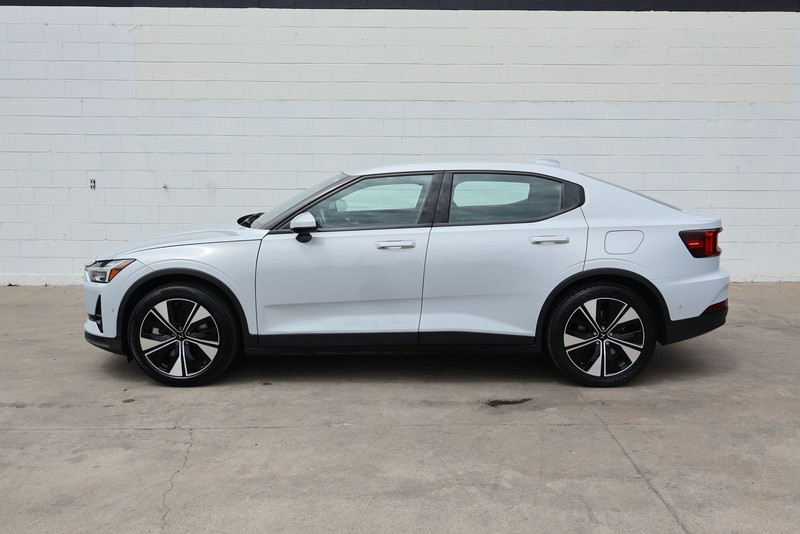 Polestar 2 Vehicle Full-screen Gallery Image 12