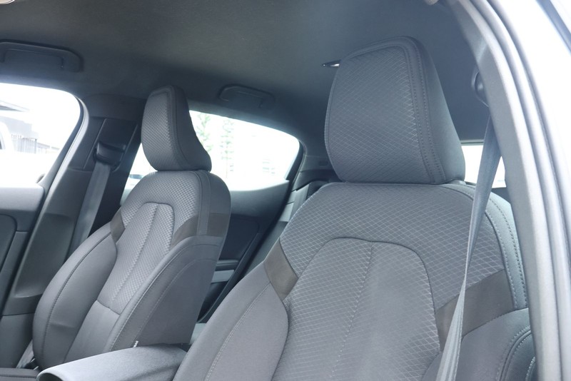Polestar 2 Vehicle Full-screen Gallery Image 21