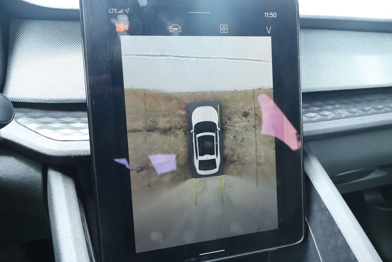 Polestar 2 Vehicle Full-screen Gallery Image 33