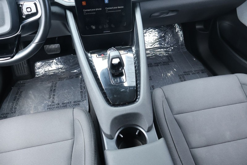 Polestar 2 Vehicle Full-screen Gallery Image 35