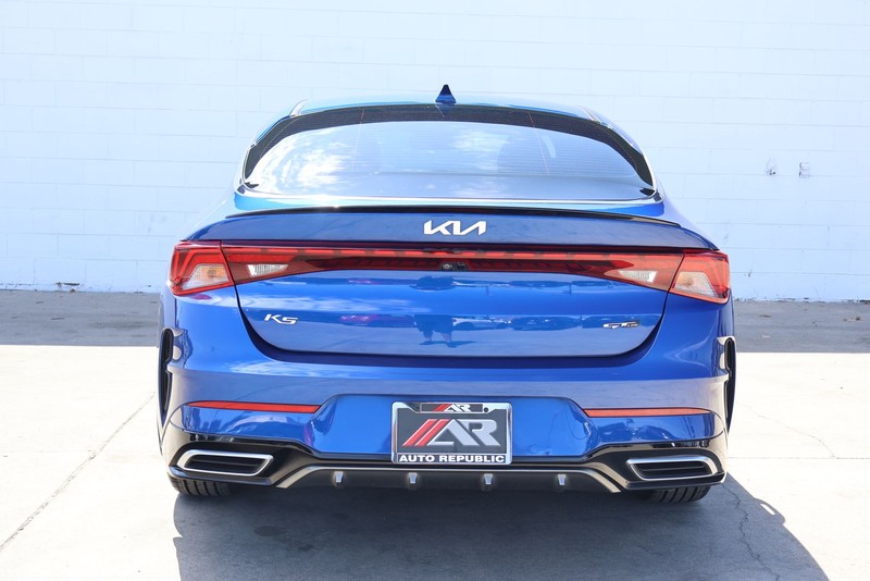 Kia K5 Vehicle Full-screen Gallery Image 06