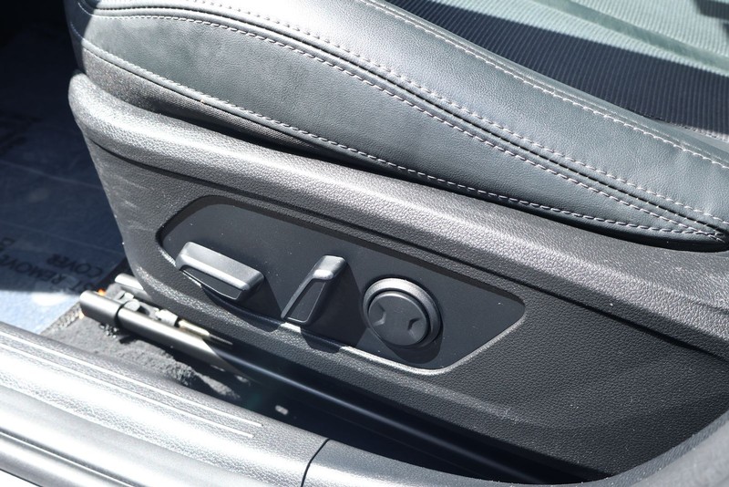 Kia K5 Vehicle Full-screen Gallery Image 16