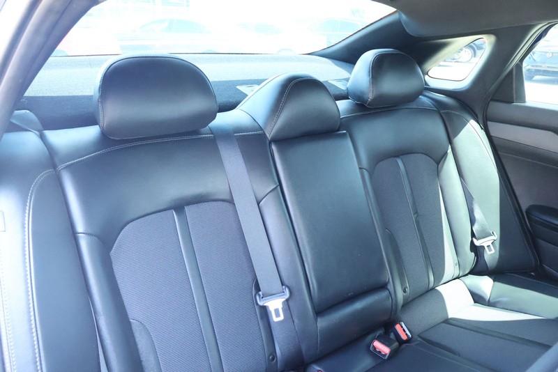 Kia K5 Vehicle Full-screen Gallery Image 21