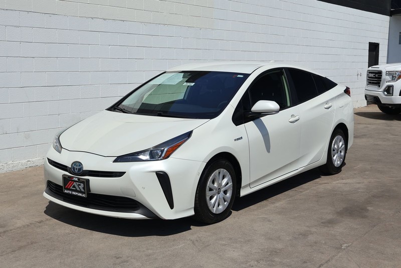 Toyota Prius Vehicle Full-screen Gallery Image 12