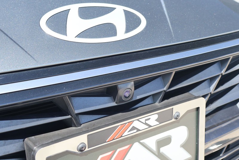 Hyundai Elantra Vehicle Full-screen Gallery Image 14