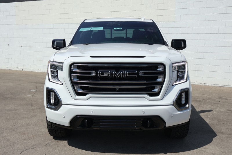 GMC Sierra 1500 Vehicle Full-screen Gallery Image 02