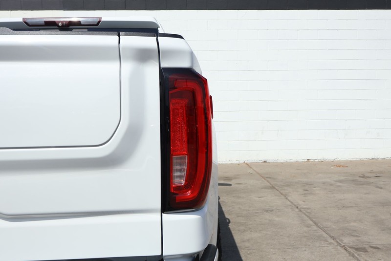 GMC Sierra 1500 Vehicle Full-screen Gallery Image 08