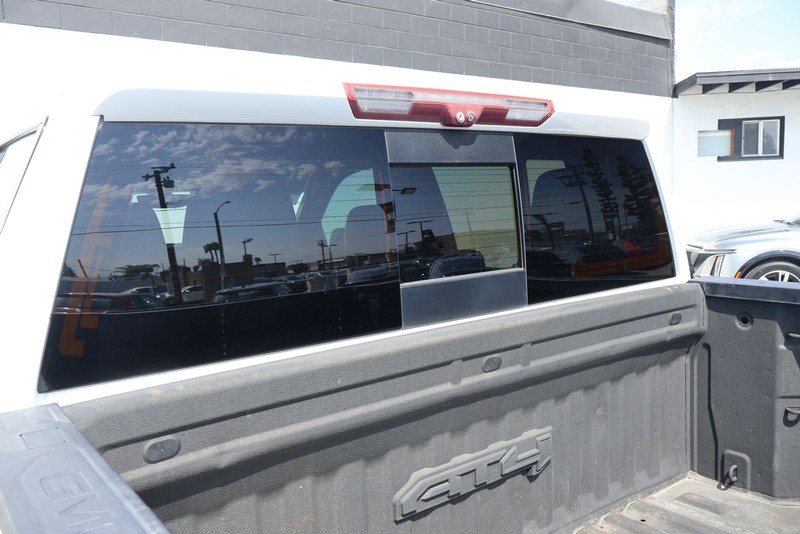 GMC Sierra 1500 Vehicle Full-screen Gallery Image 09