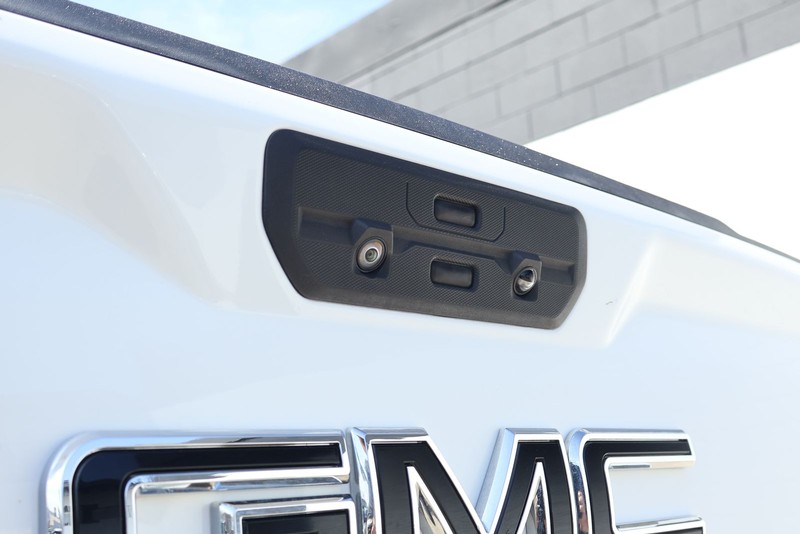 GMC Sierra 1500 Vehicle Full-screen Gallery Image 10