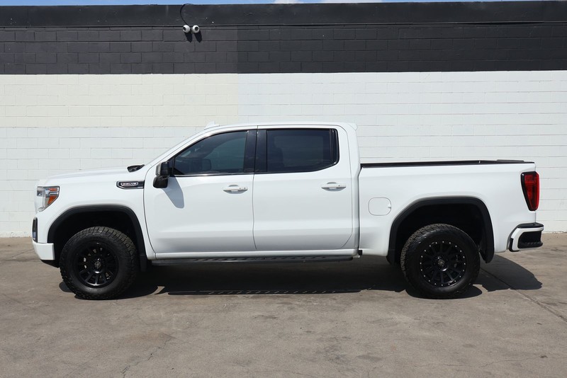 GMC Sierra 1500 Vehicle Full-screen Gallery Image 16
