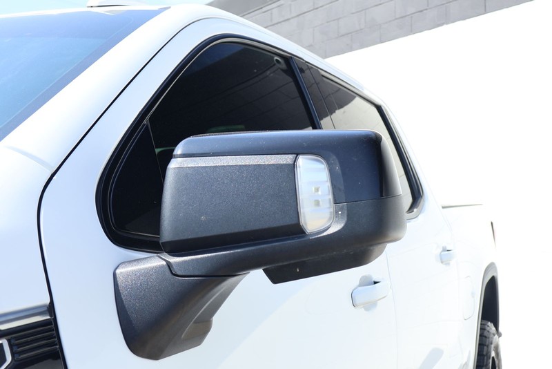 GMC Sierra 1500 Vehicle Full-screen Gallery Image 21