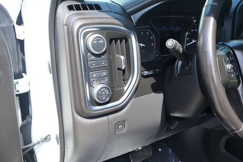GMC Sierra 1500 Vehicle Full-screen Gallery Image 29