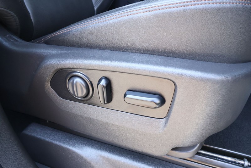 GMC Sierra 1500 Vehicle Full-screen Gallery Image 34