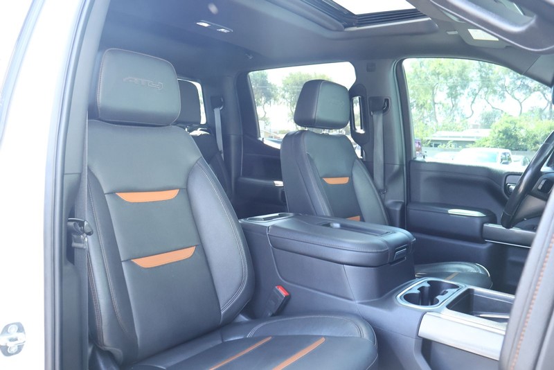 GMC Sierra 1500 Vehicle Full-screen Gallery Image 35