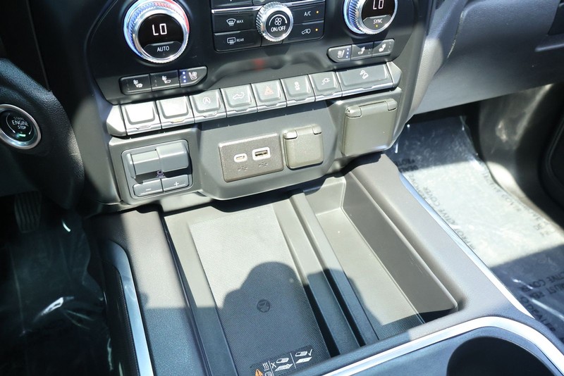 GMC Sierra 1500 Vehicle Full-screen Gallery Image 47