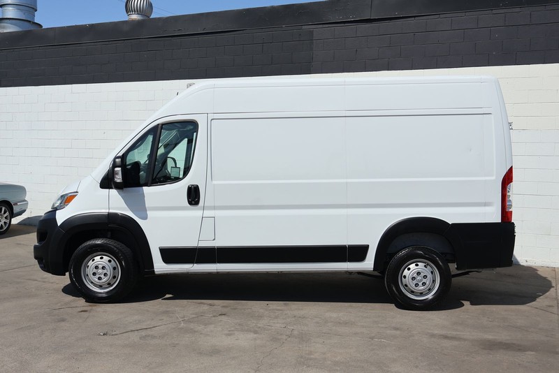 Ram ProMaster Cargo Van Vehicle Full-screen Gallery Image 11