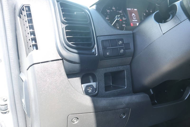 Ram ProMaster Cargo Van Vehicle Full-screen Gallery Image 18