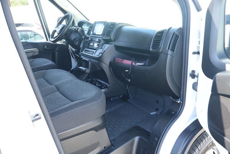 Ram ProMaster Cargo Van Vehicle Full-screen Gallery Image 21